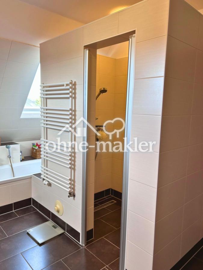 Badewanne & Duschraum