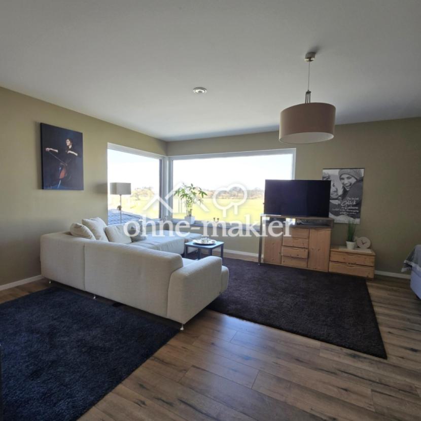 Panorama-Eckfenster mit Sofa 