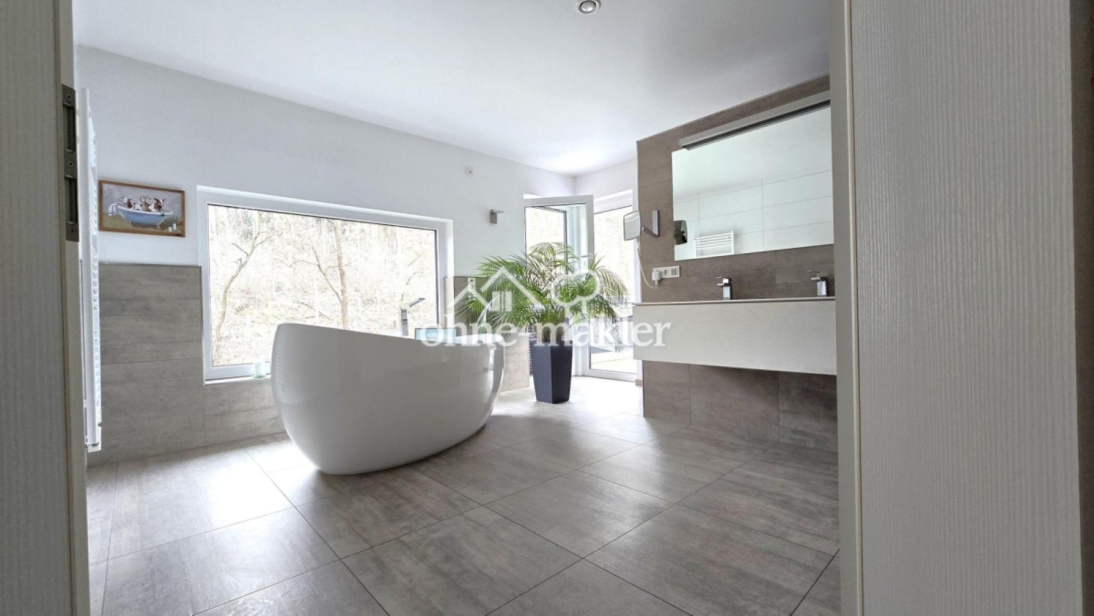 Badewanne- Panorama Waldblick