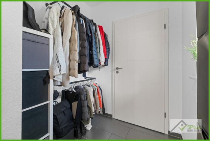 5Plus Immo Haus zum Kauf Inden/Altdorf Garderobe