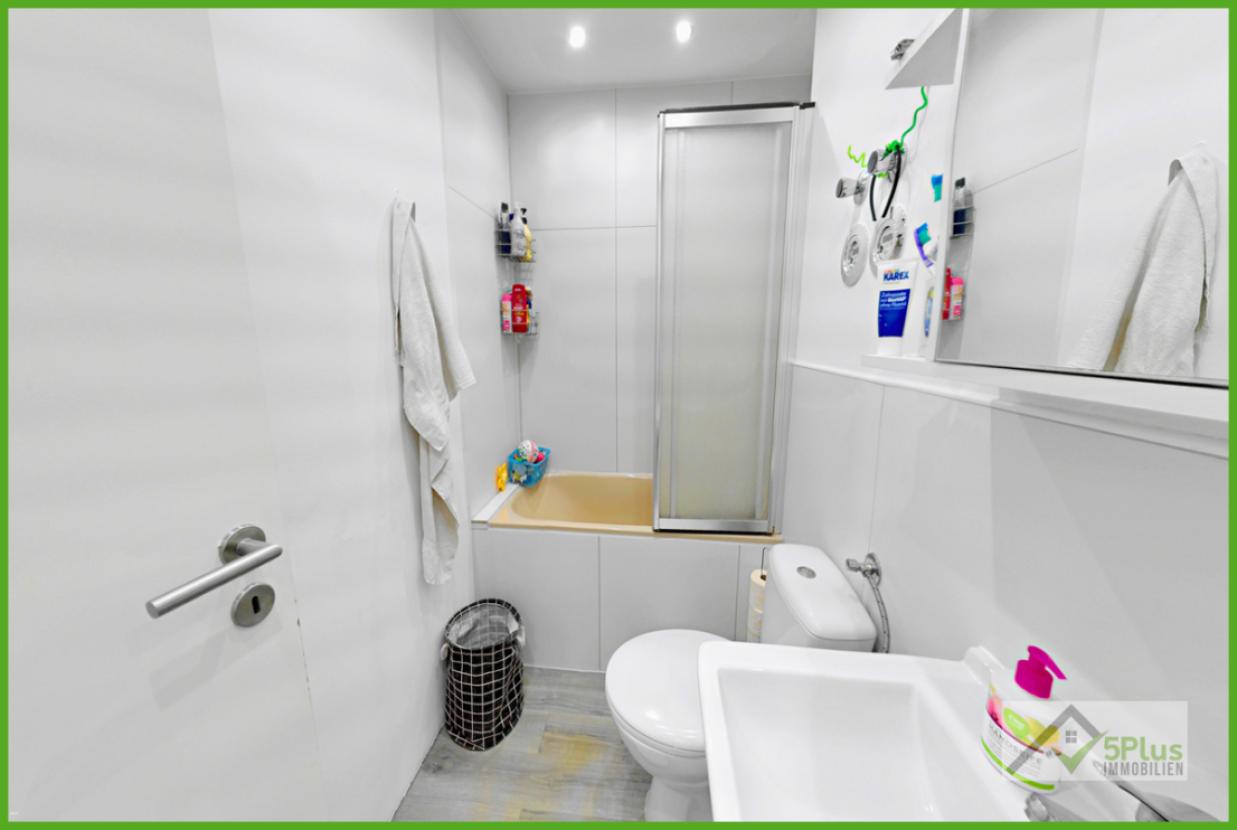 5Plus Immo Wohnung zum Kauf Düren Badezimmer