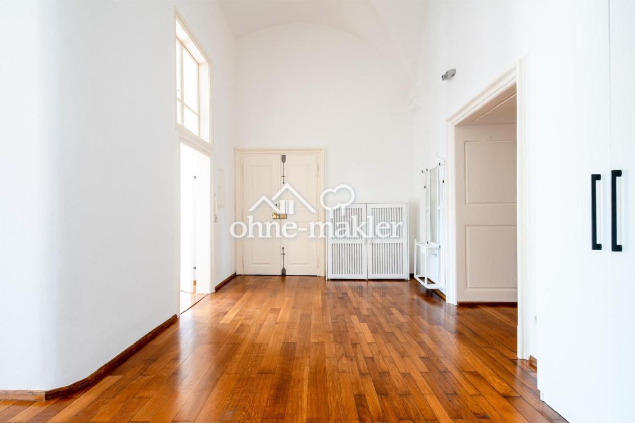 Blick auf den Eingan