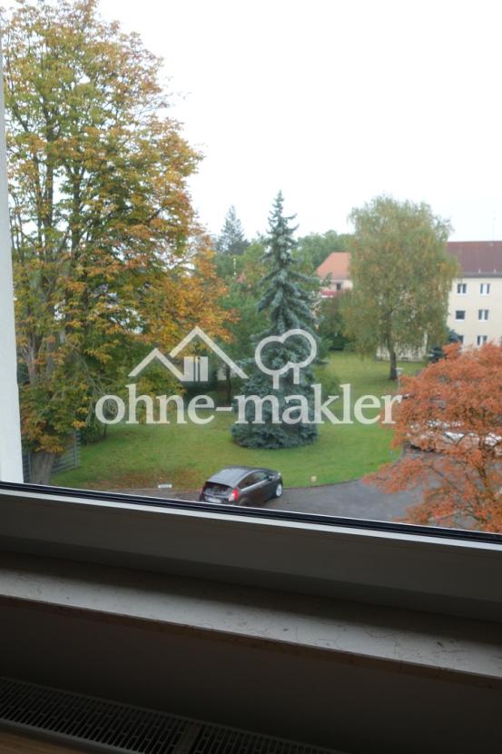 Schlafzimmer blickt ins Grüne