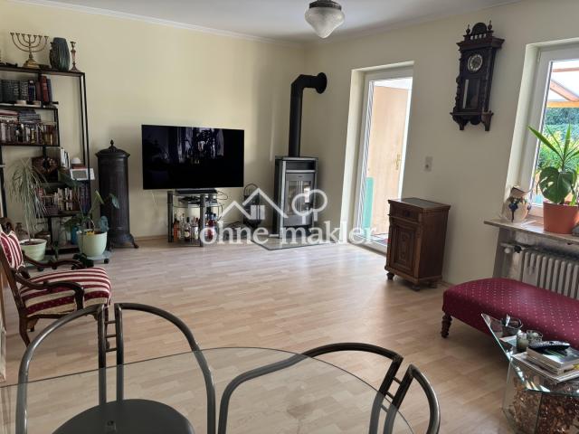 Wohnzimmer mit Specksteinofen