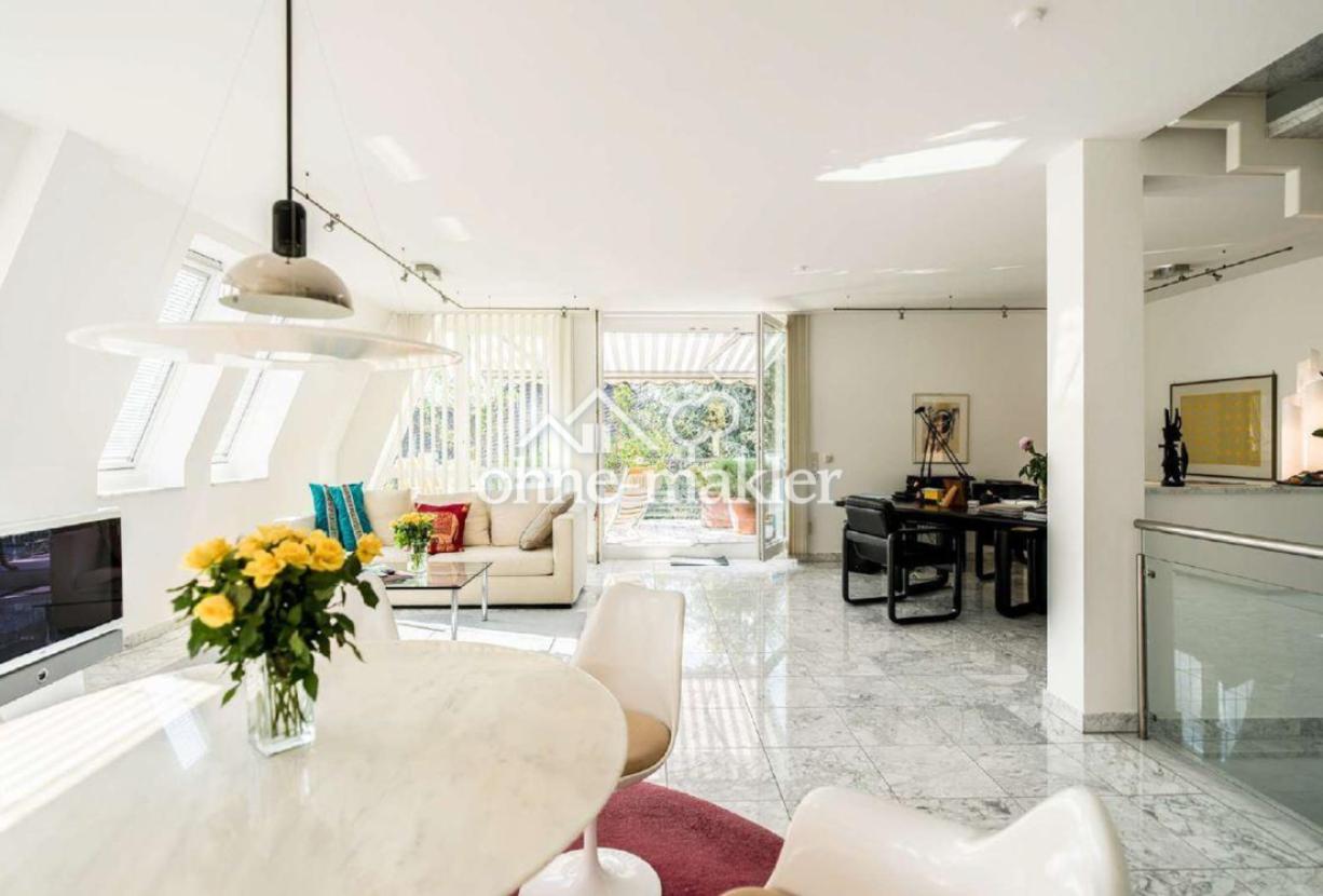 Wohnraum m. Terrasse