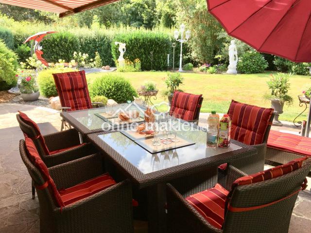 Terrasse mit Markise