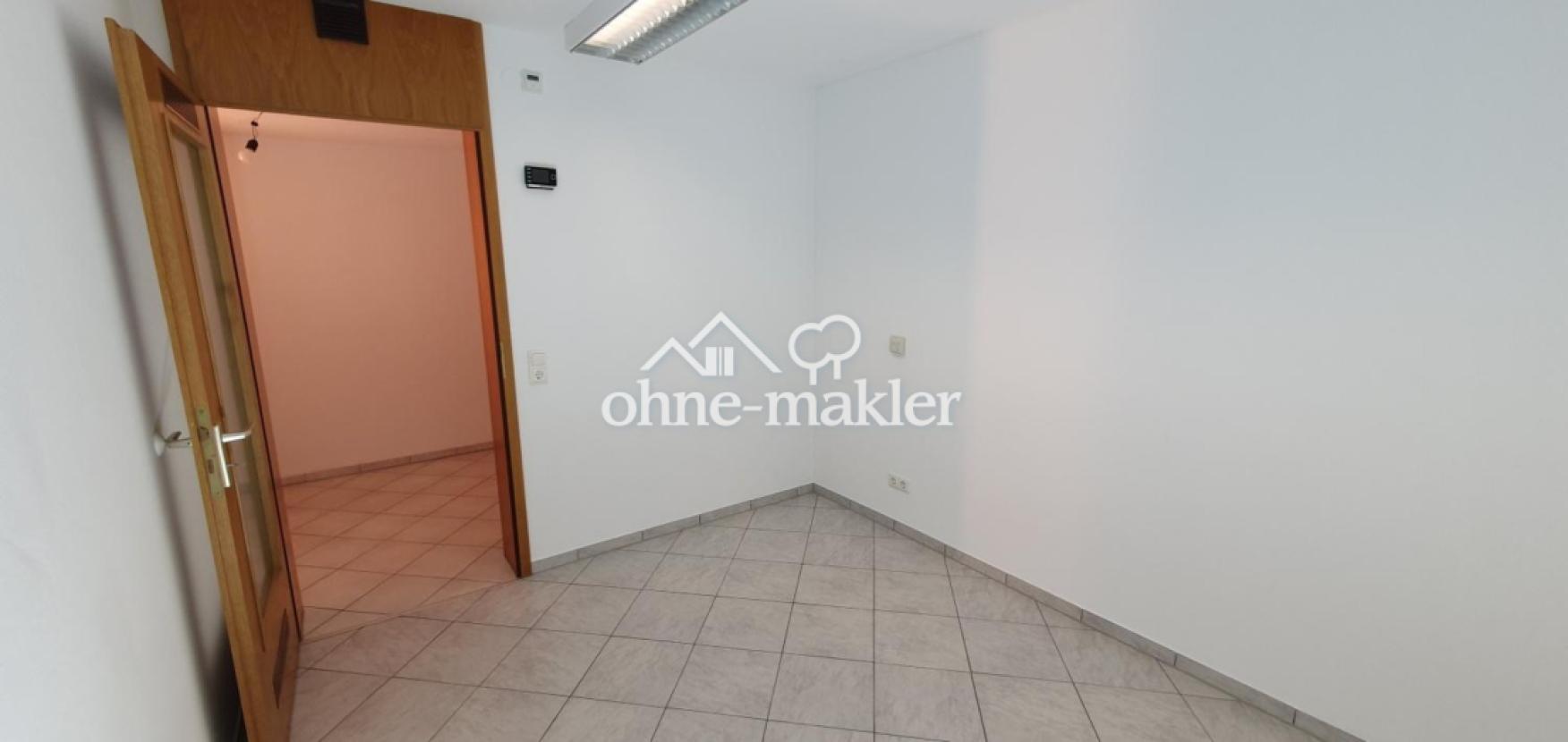 Abstellraum Arbeitszimmer