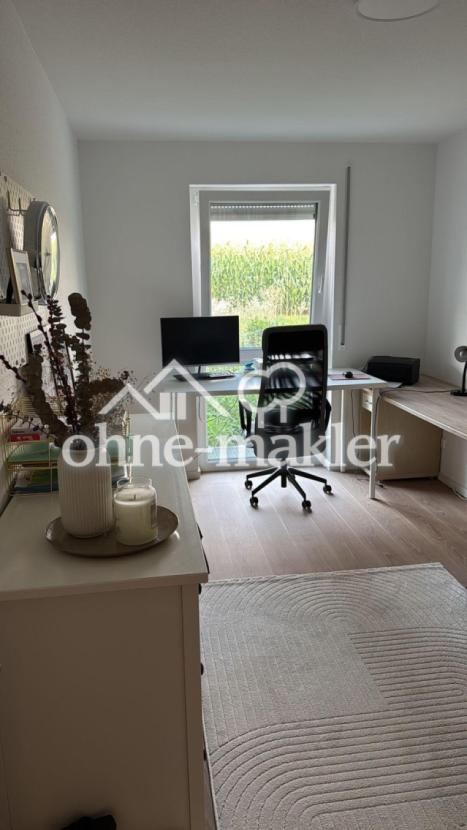 Kinderzimmer / Büro