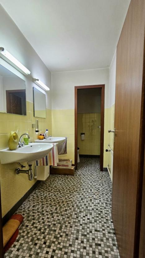 Badezimmer Untergeschoß