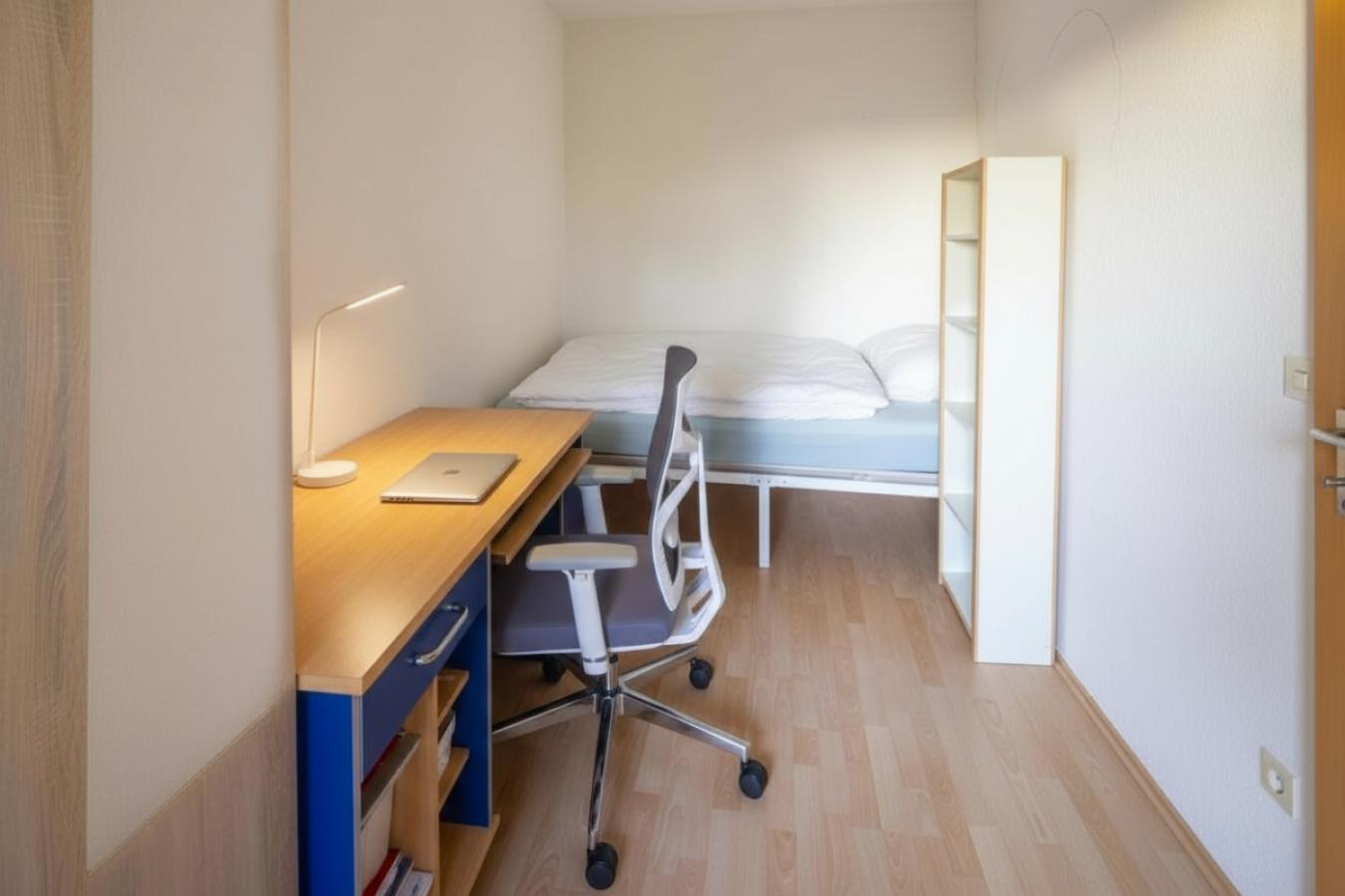 Schlafzimmer (KI bearbeitet)