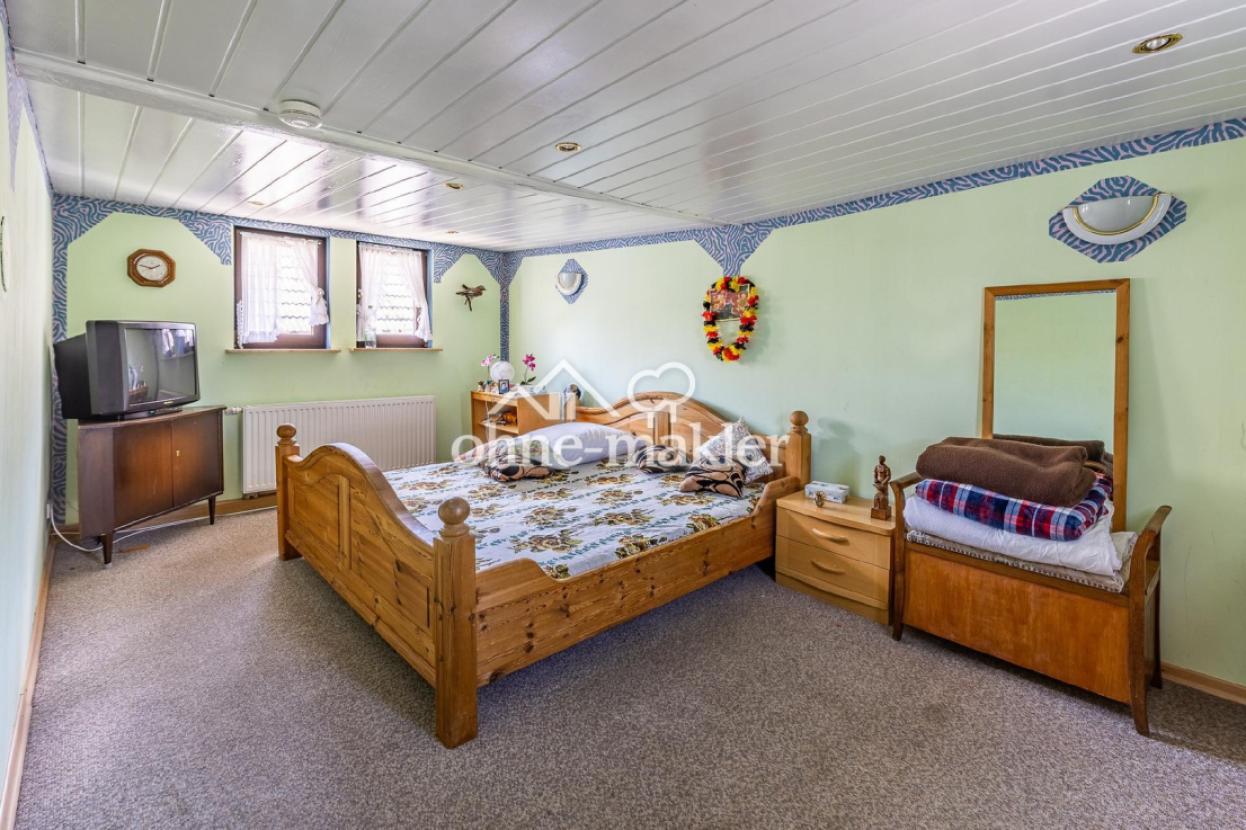 Haus 1 OG Schlafzimmer 1