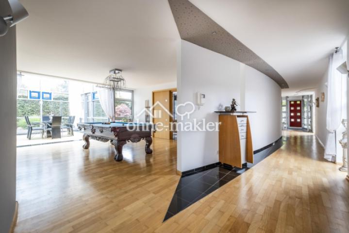 Exponatengalerie und Salon