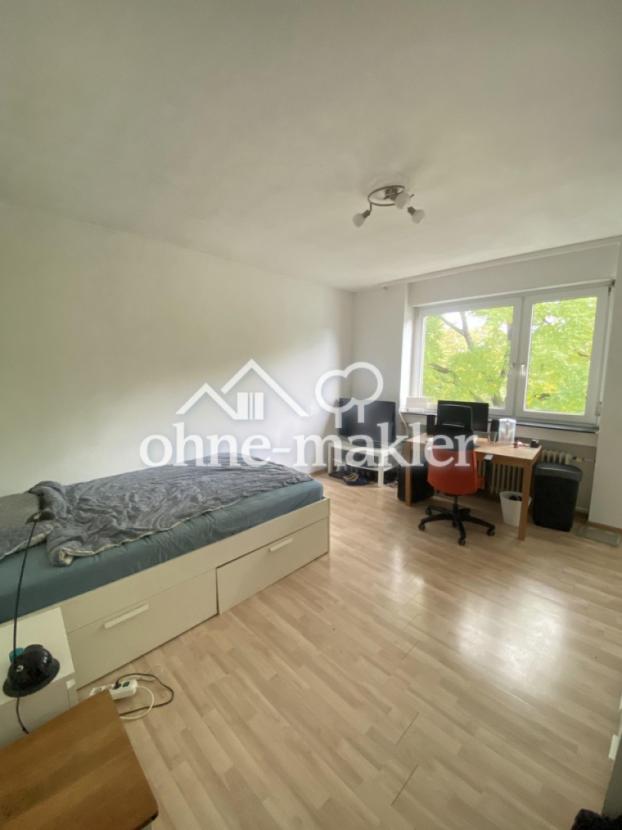 Wohn- und Schlafzimmer