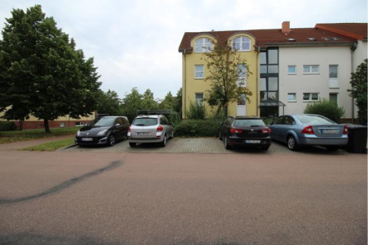 Stellplatz direkt vorm Haus