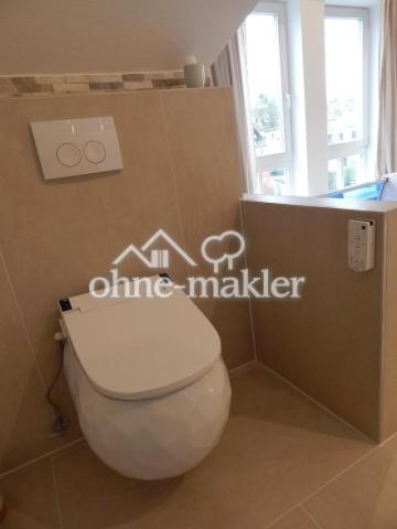 Golfdesign-WC mit Popodusche