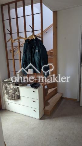 EG Treppenaufgang ins OG