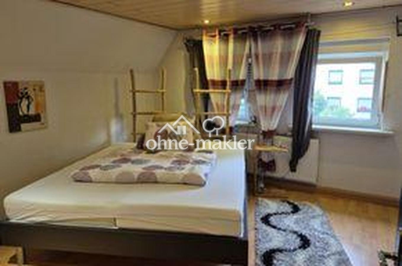 Schlafzimmer/Kinderzimmer 1 OG