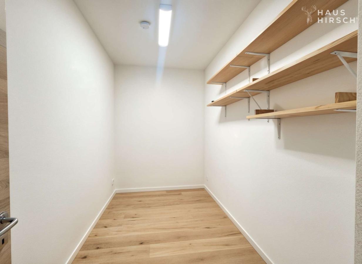 Abstellraum KI generiert