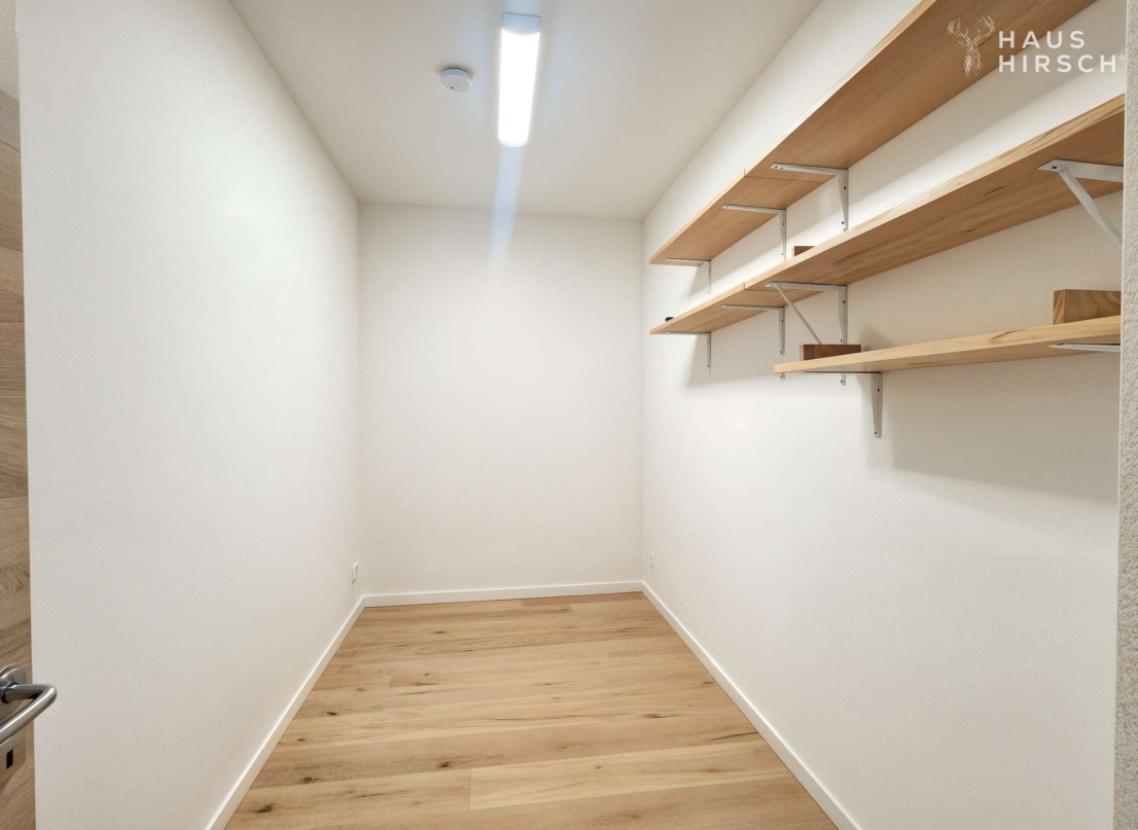 Abstellraum KI generiert