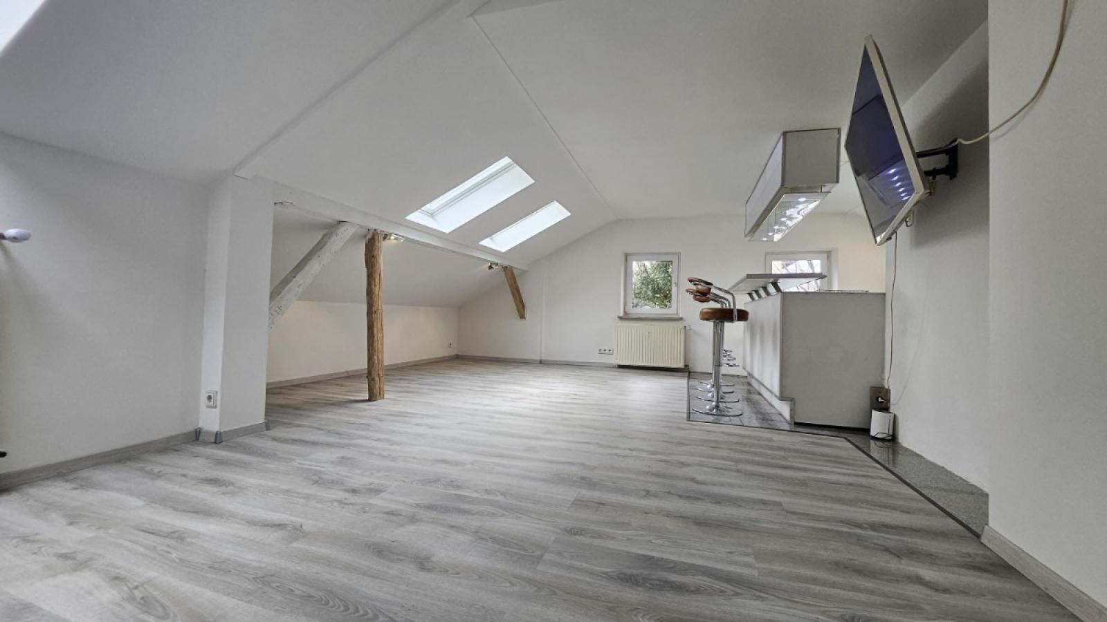 Obergeschoss Wohnraum mit Blick zur Wohnküche