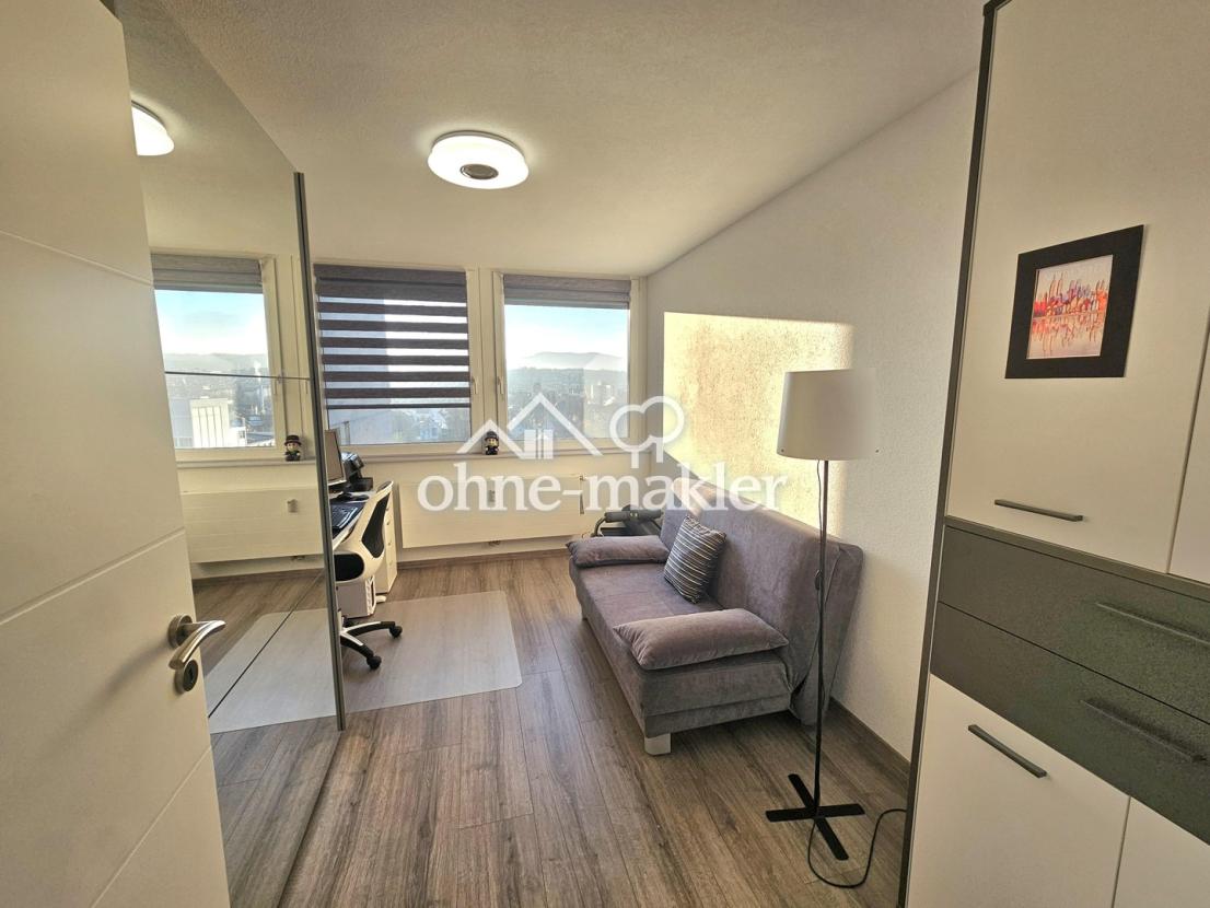 Kinder- oder Bürozimmer