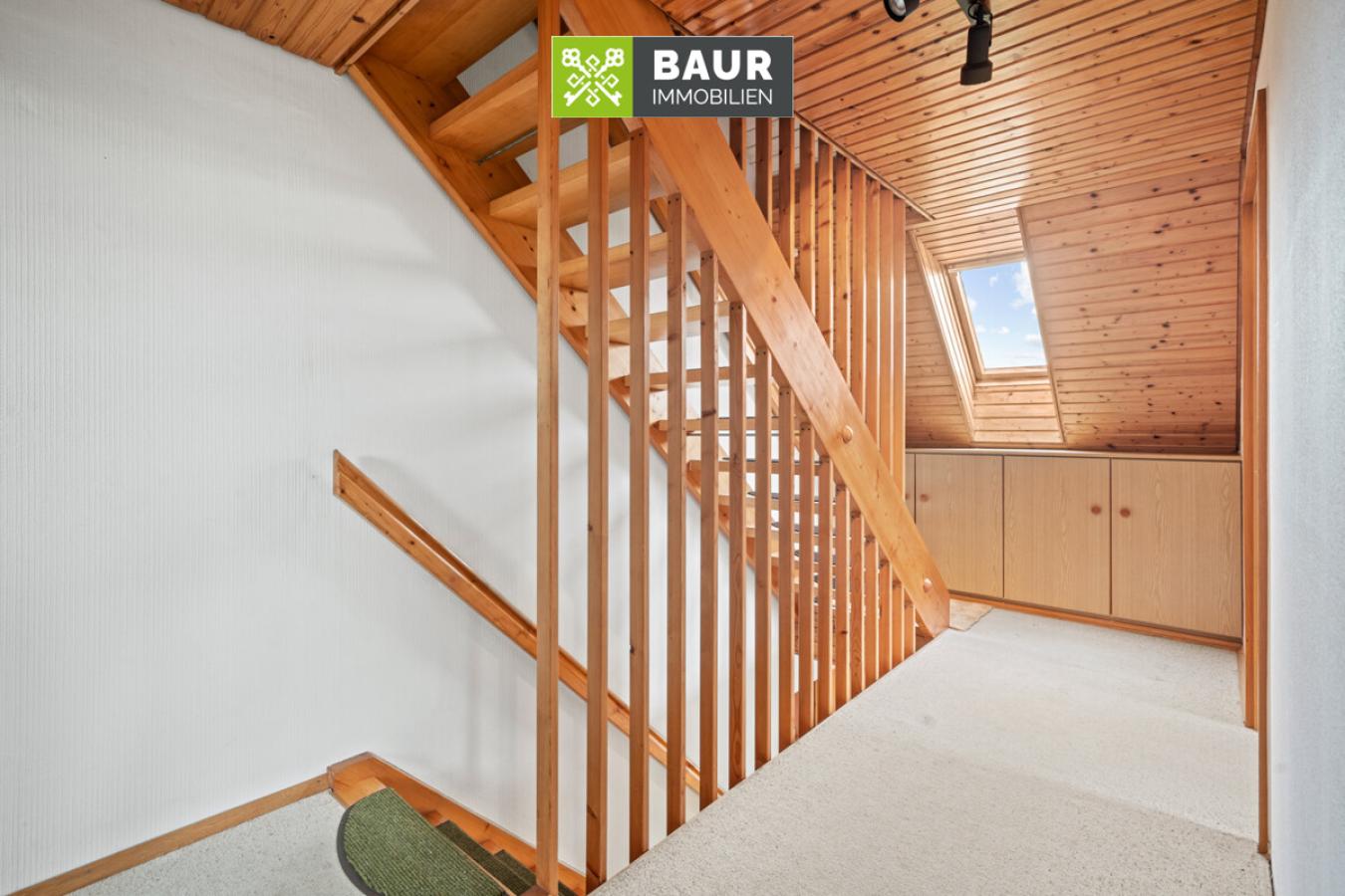 OG links Flur Treppenhaus