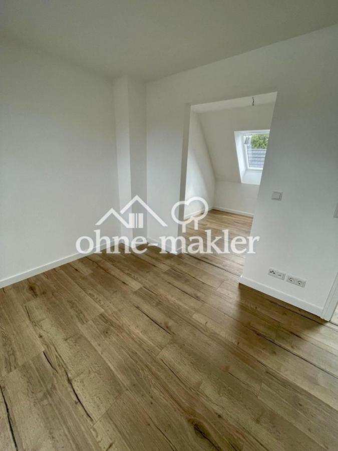 Schlafzimmer mit Ankleide OG