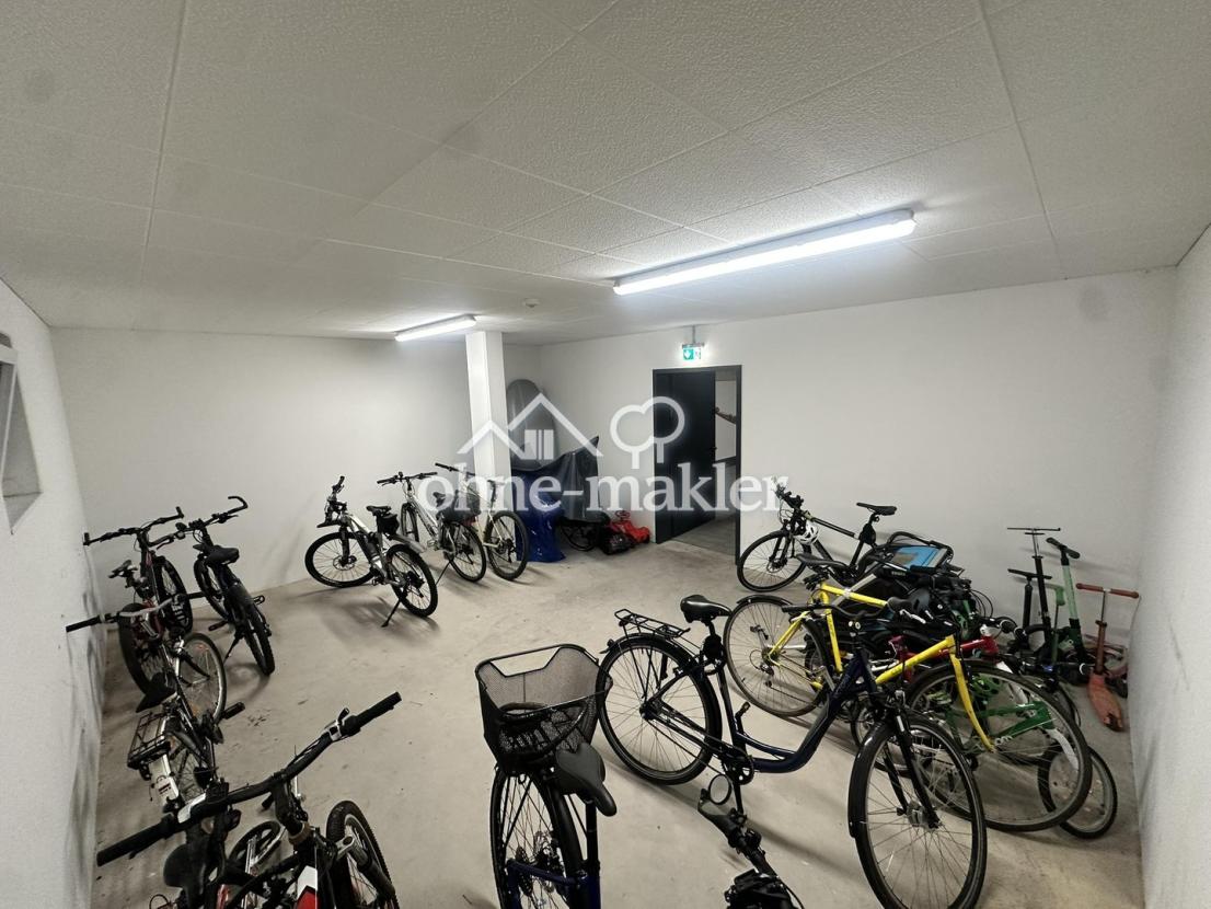 Großzügiger Fahrradraum