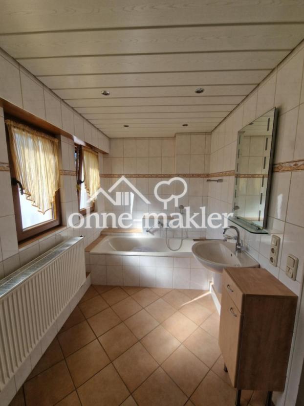 1 . OG Badezimmer 1.1