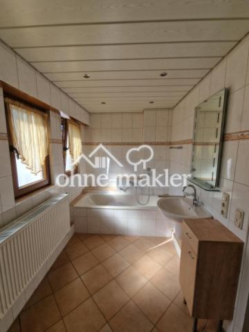 1 . OG Badezimmer 1.1