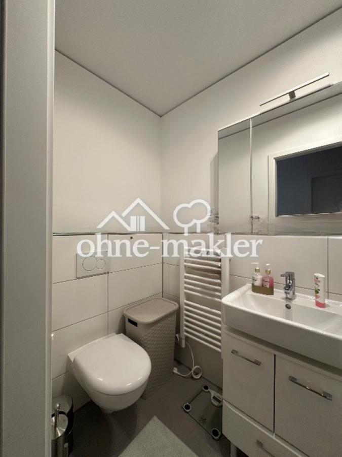 Gäste-WC mit Dusche