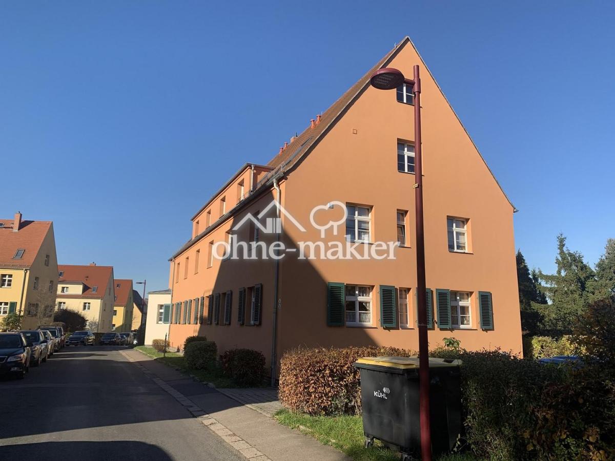 Vorderansicht (Straßenseite)