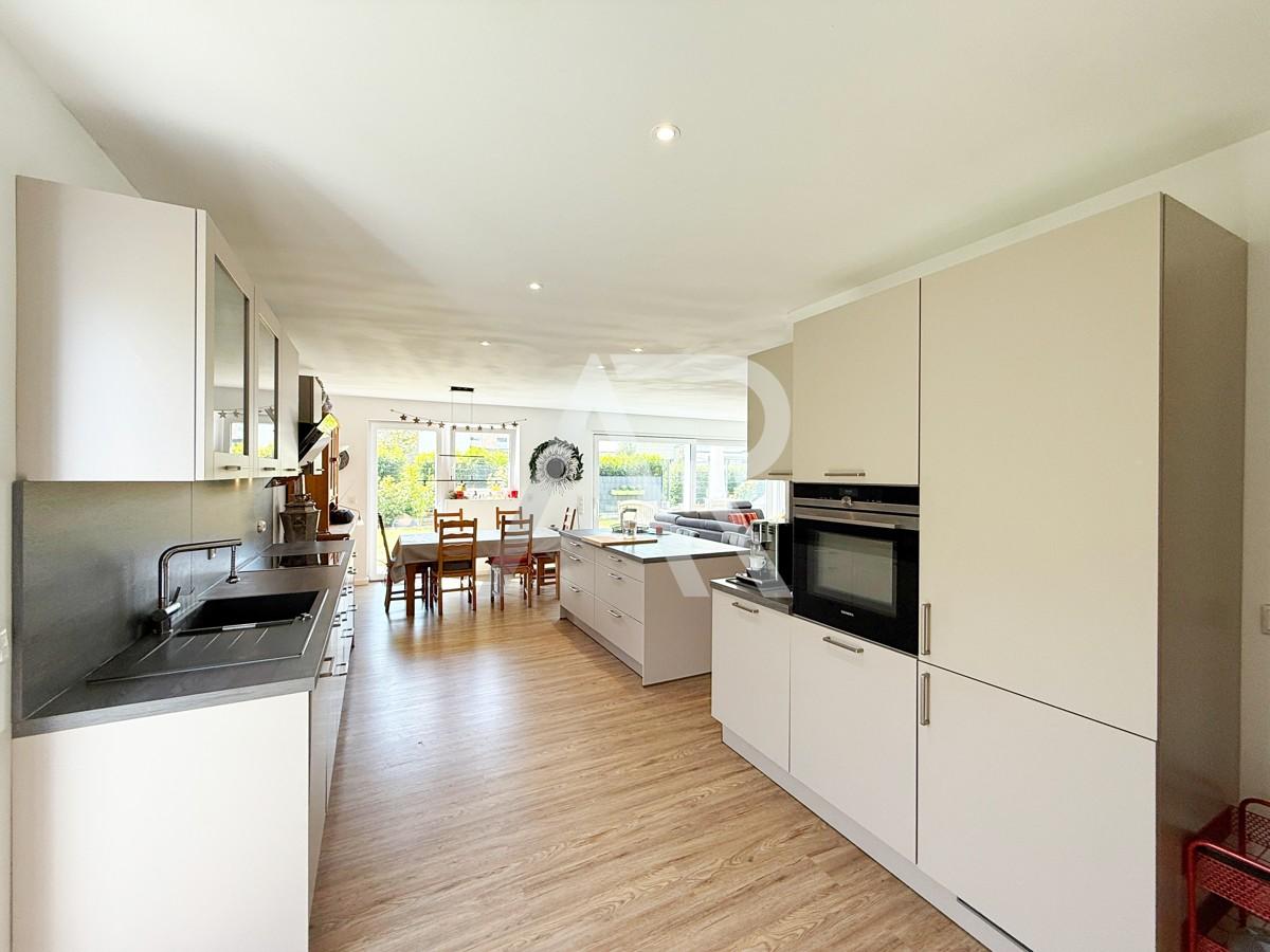 Küche mit Essbereich