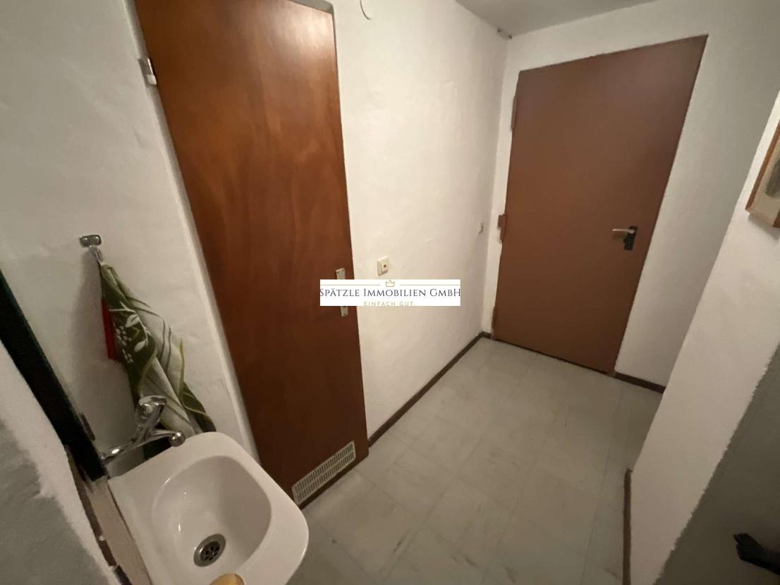 Flur mit Waschbecken UG