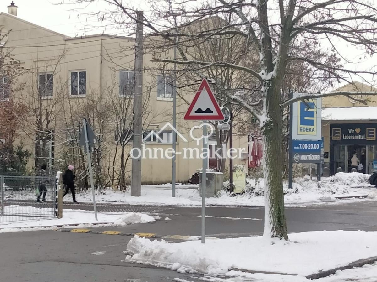 Einkaufsmöglichkeit ca. 120m