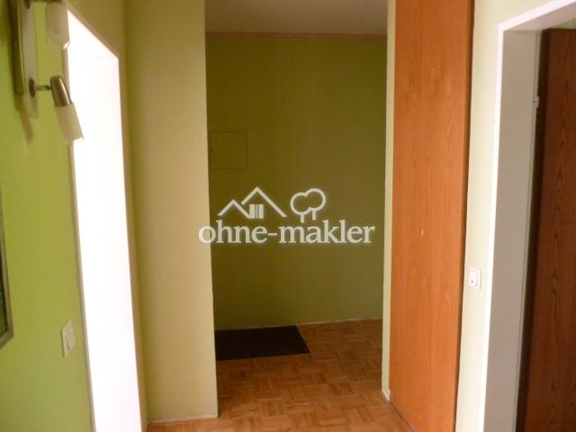 Kleiner Einbauschrank. 