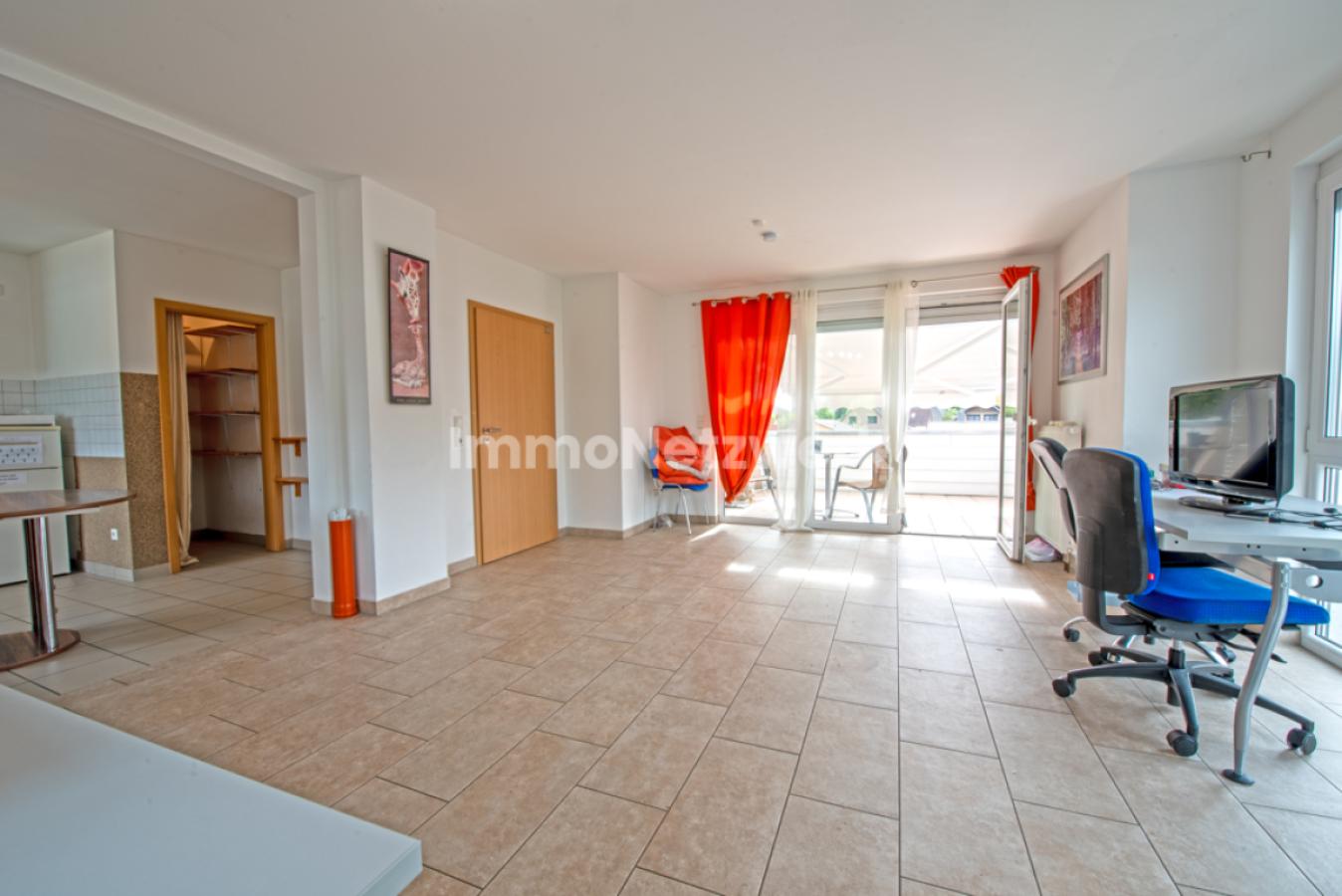 ...mit Zugang zum Balkon