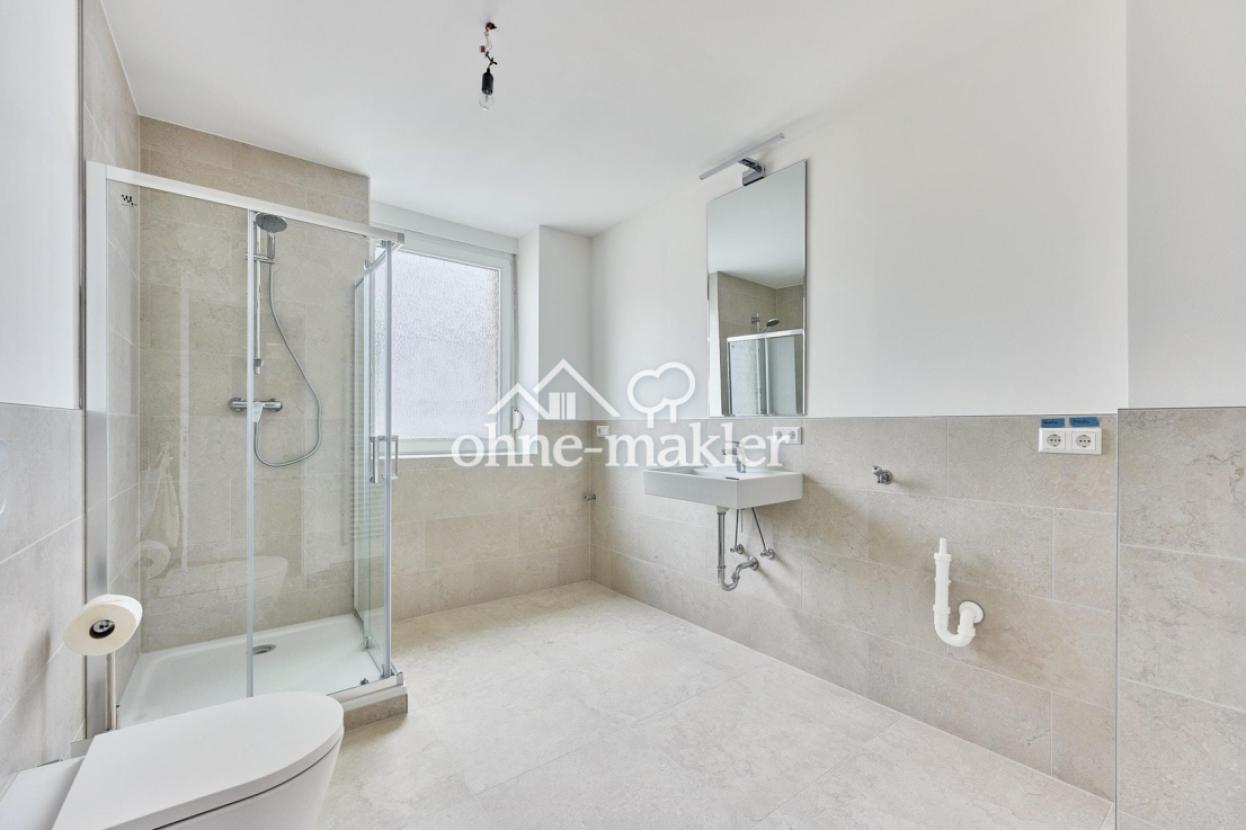 Tageslichtbad mit Handtuchheiz