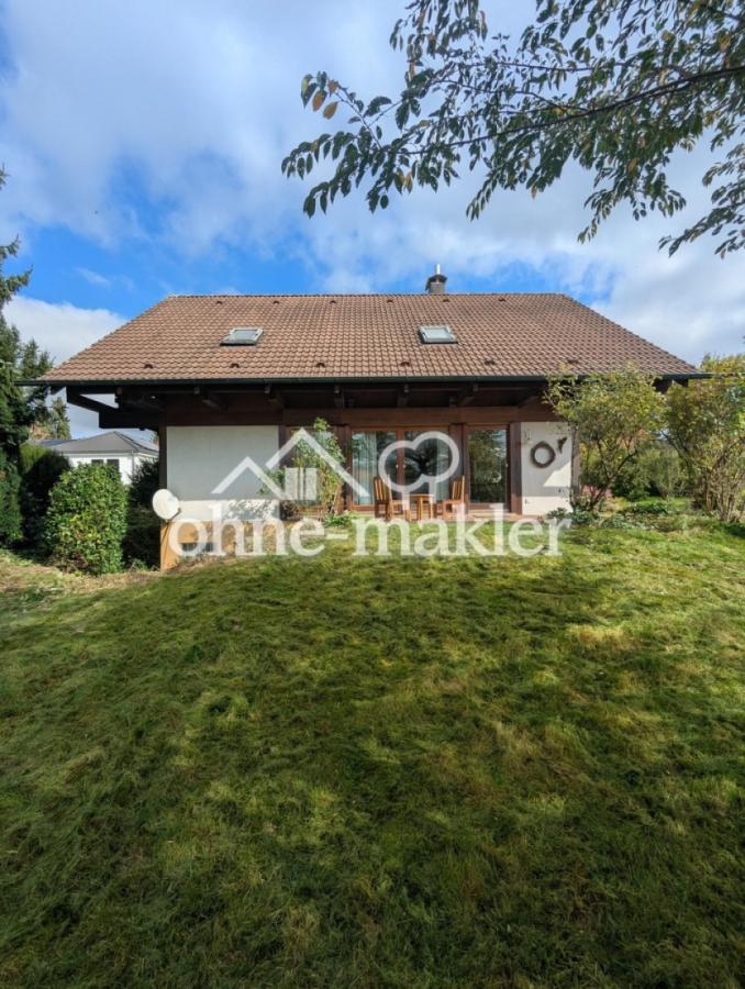 Einfamilienhaus mit Garten