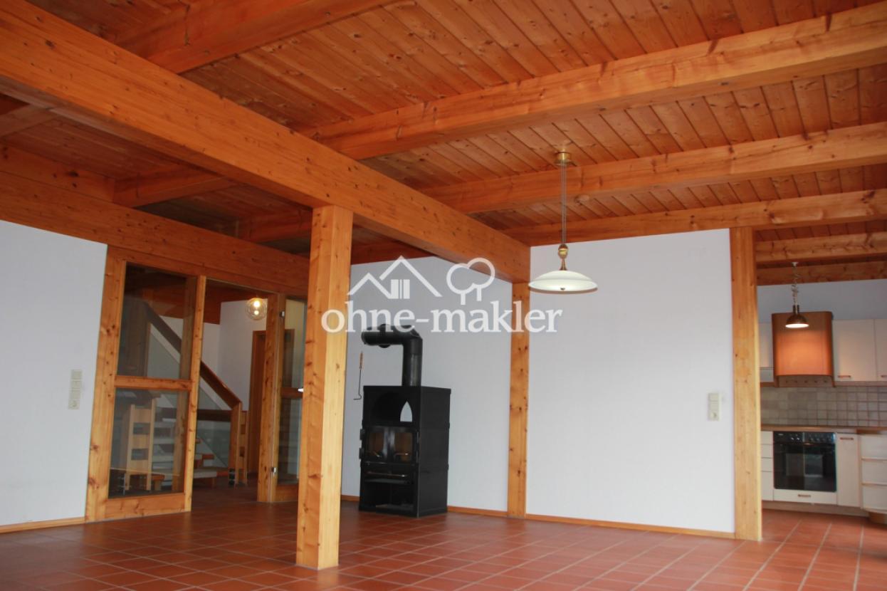 Wohn- und Essbereich mit Kamin