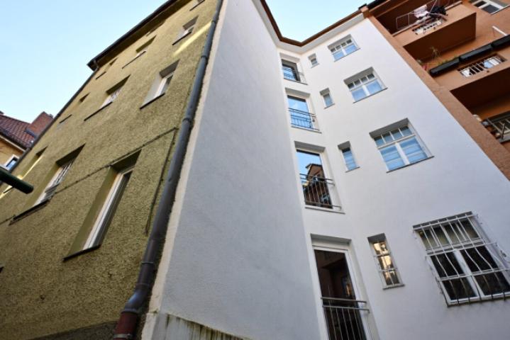 Rückgebäude sanierte Seite