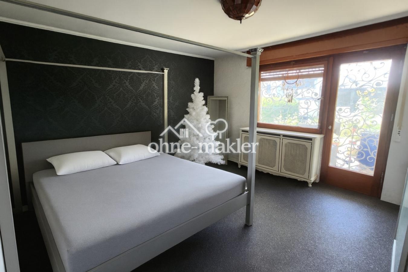 Schlafzimmer 2 mit Gartenblick