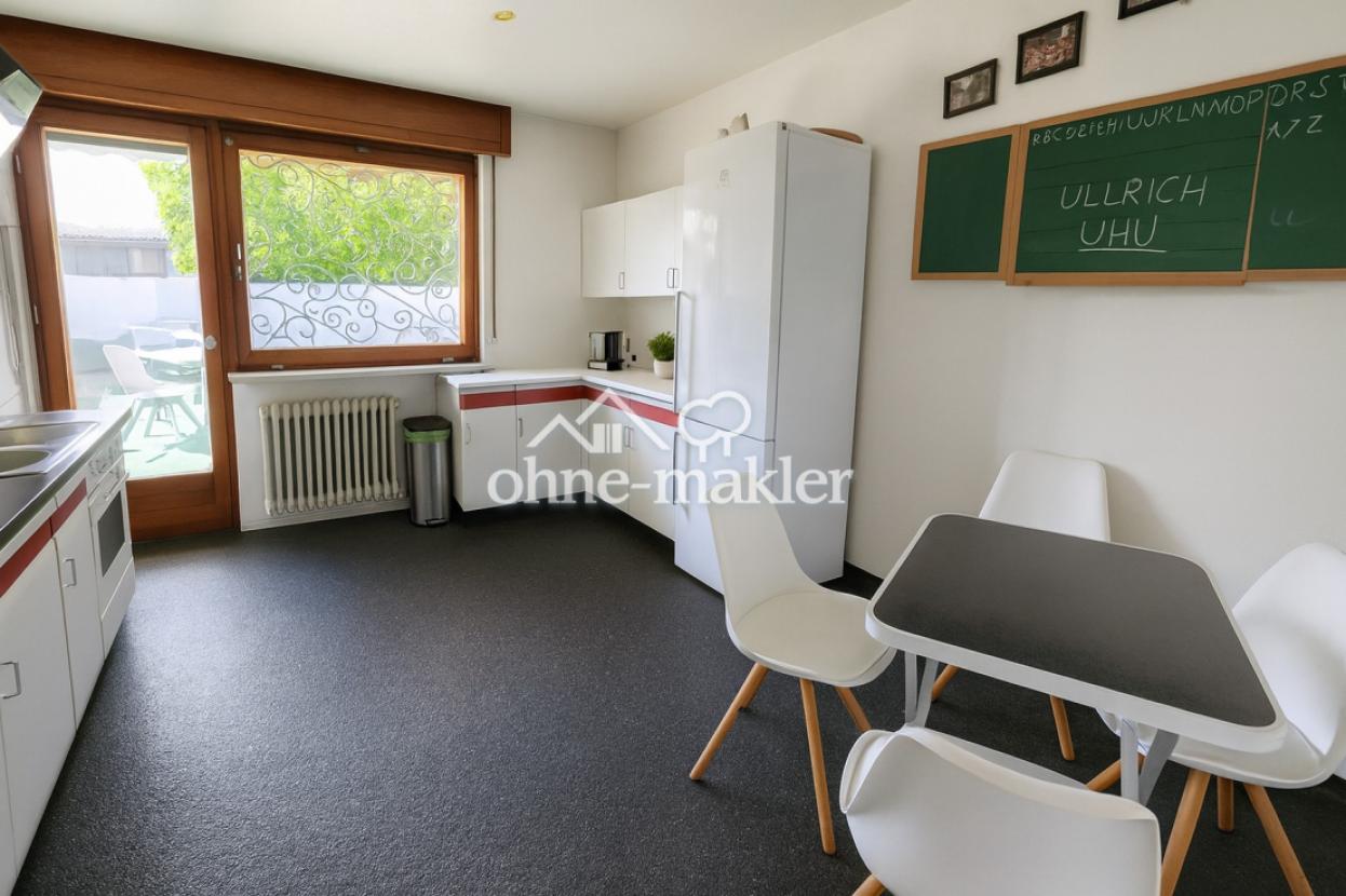 Küche mit Gartenblick