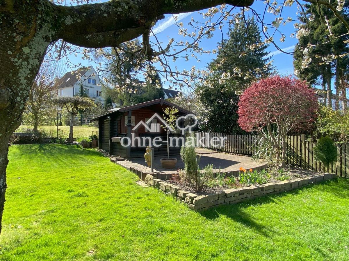 Blick auf das Gartenhaus 