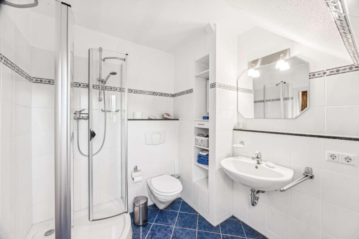 Badezimmer im Dachgeschoss
