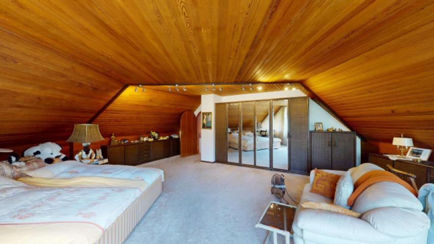 Schlafzimmer mit Balkon