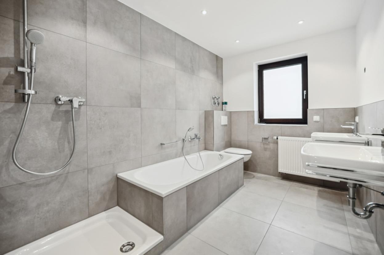 Badezimmer - Ansicht 1