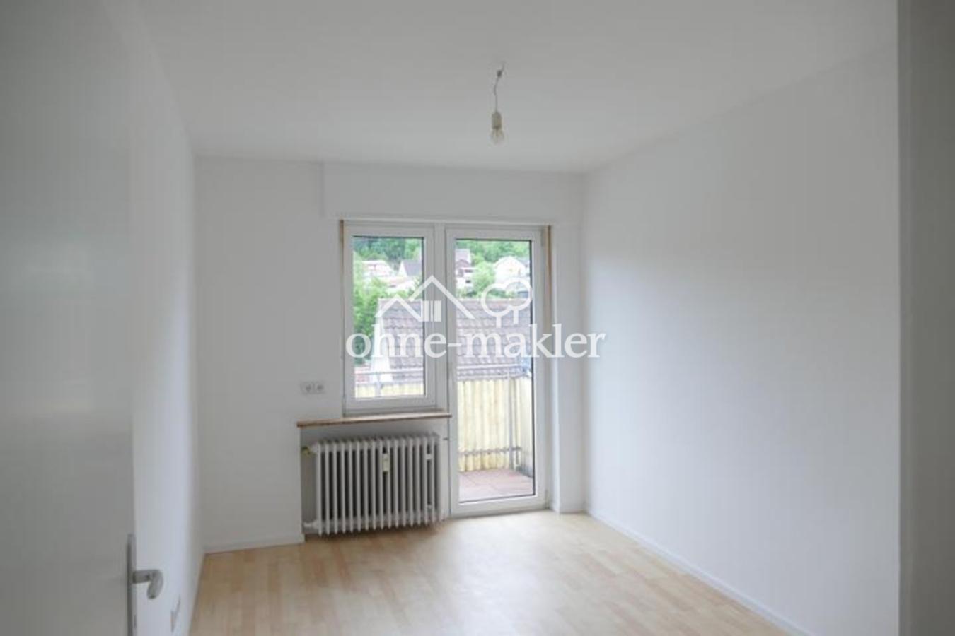 Zimmer mit Zutritt Balkon