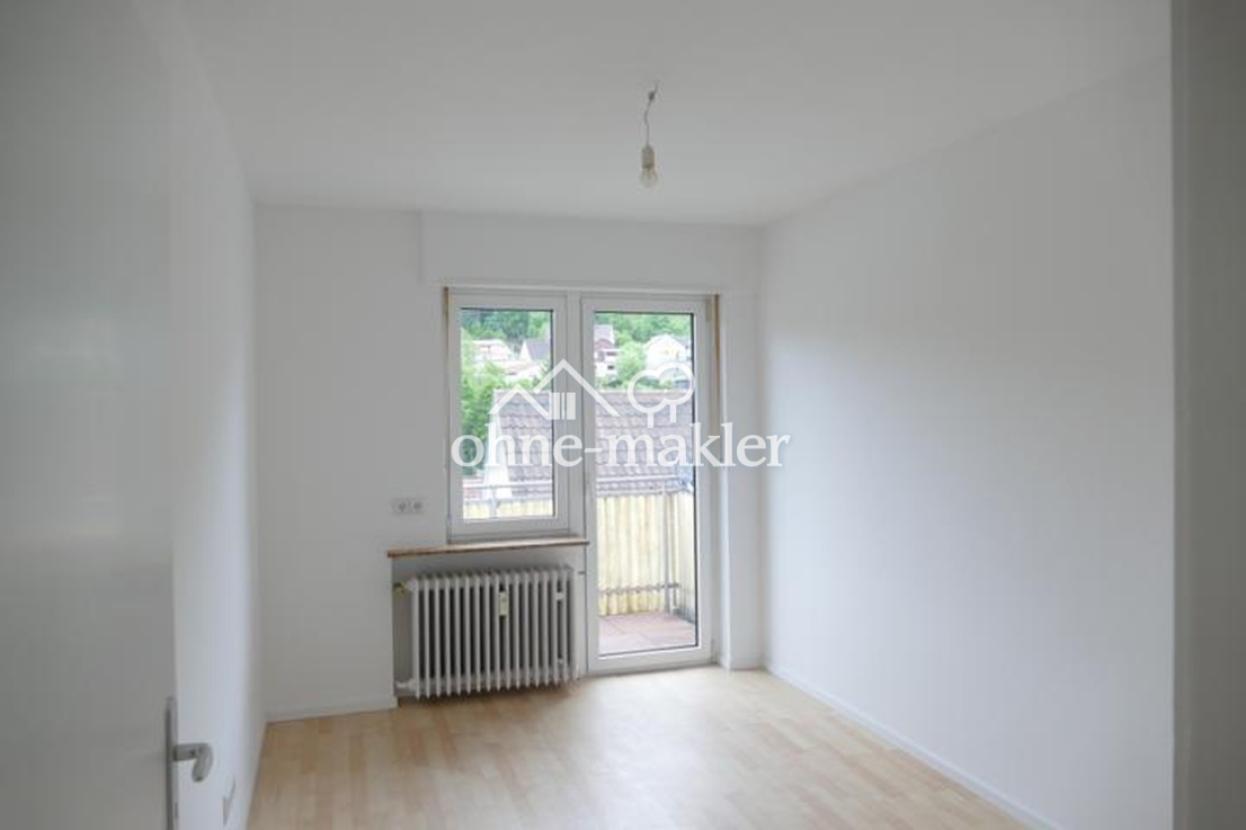 Zimmer mit Zutritt Balkon