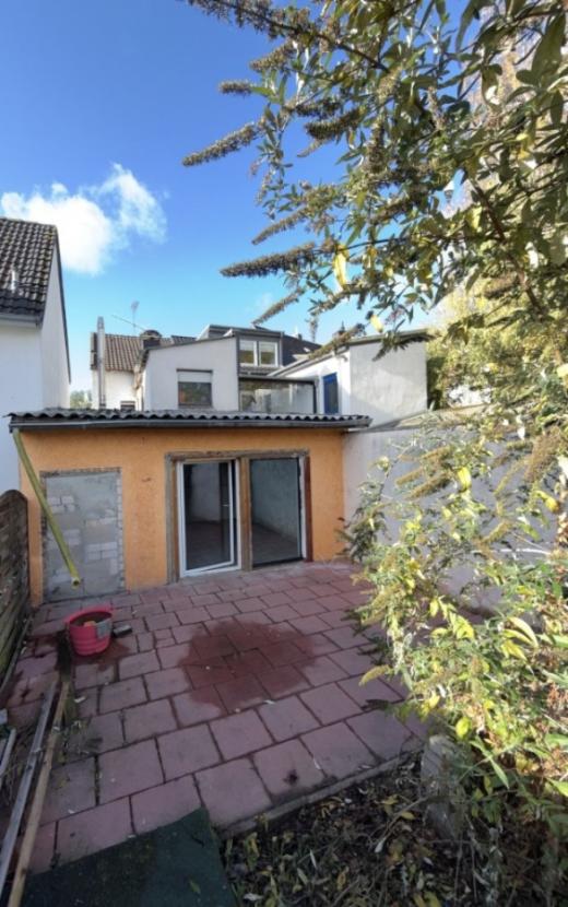 20-Garten-blick-Hobbyraum-Terrasse-Ost